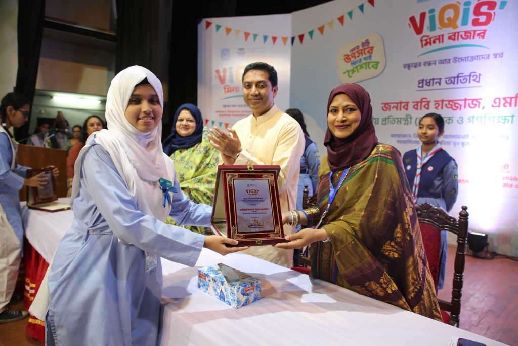 রাজধানীতে ‘ভিকিস মিনাবাজার’ যেন নারী উদ্যোক্তাদের মিলনমেলা