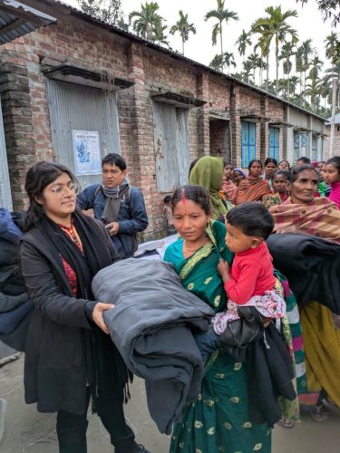 শীতার্তদের পাশে ভিকারুননিসা অ‍্যালামনাই অ‍্যাসোসিয়েশন ২০২৬ 10