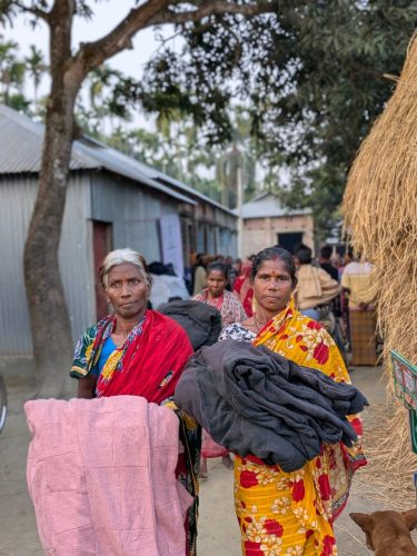 শীতার্তদের পাশে ভিকারুননিসা অ‍্যালামনাই অ‍্যাসোসিয়েশন ২০২৬ 11