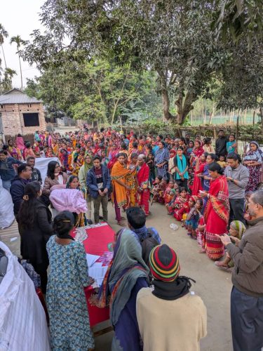 শীতার্তদের পাশে ভিকারুননিসা অ‍্যালামনাই অ‍্যাসোসিয়েশন ২০২৬ 9